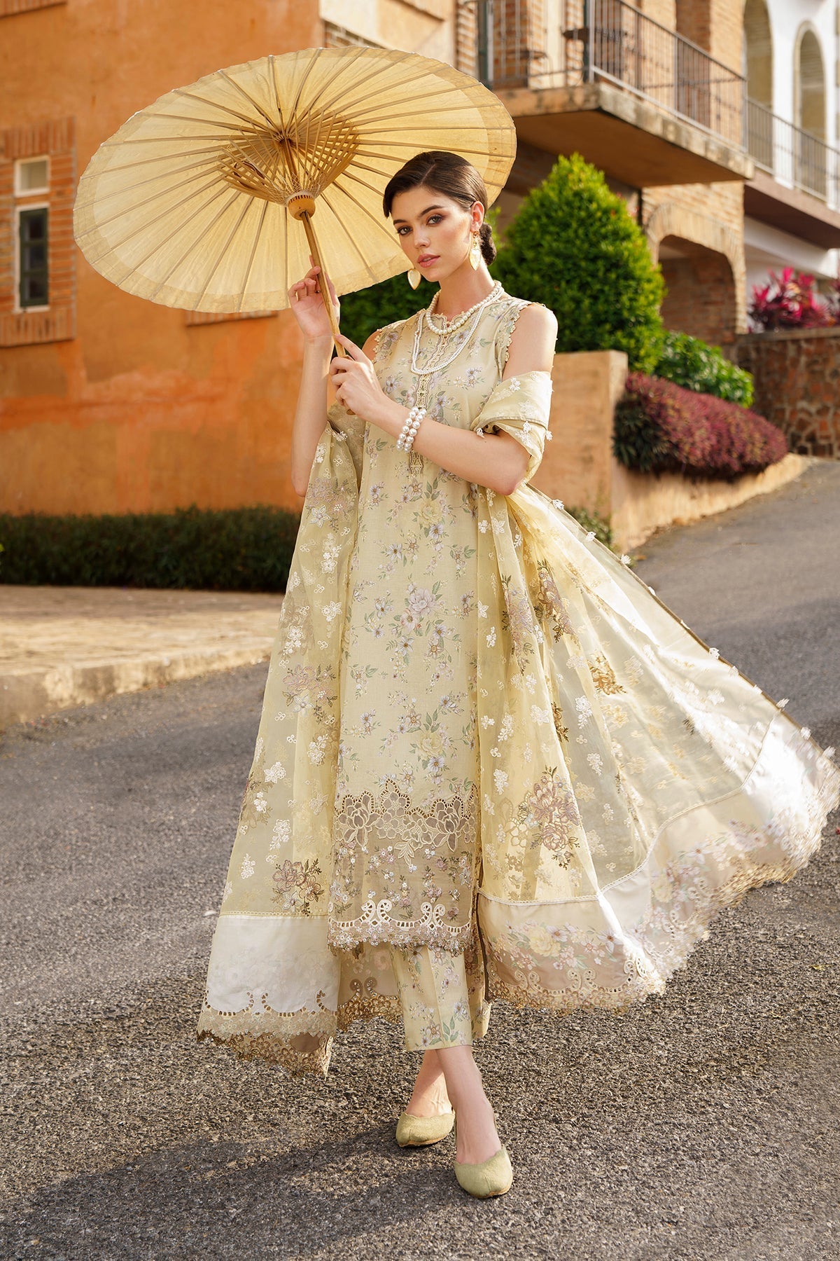 BAROQUE | EMBROIDERED LAWN UF-584