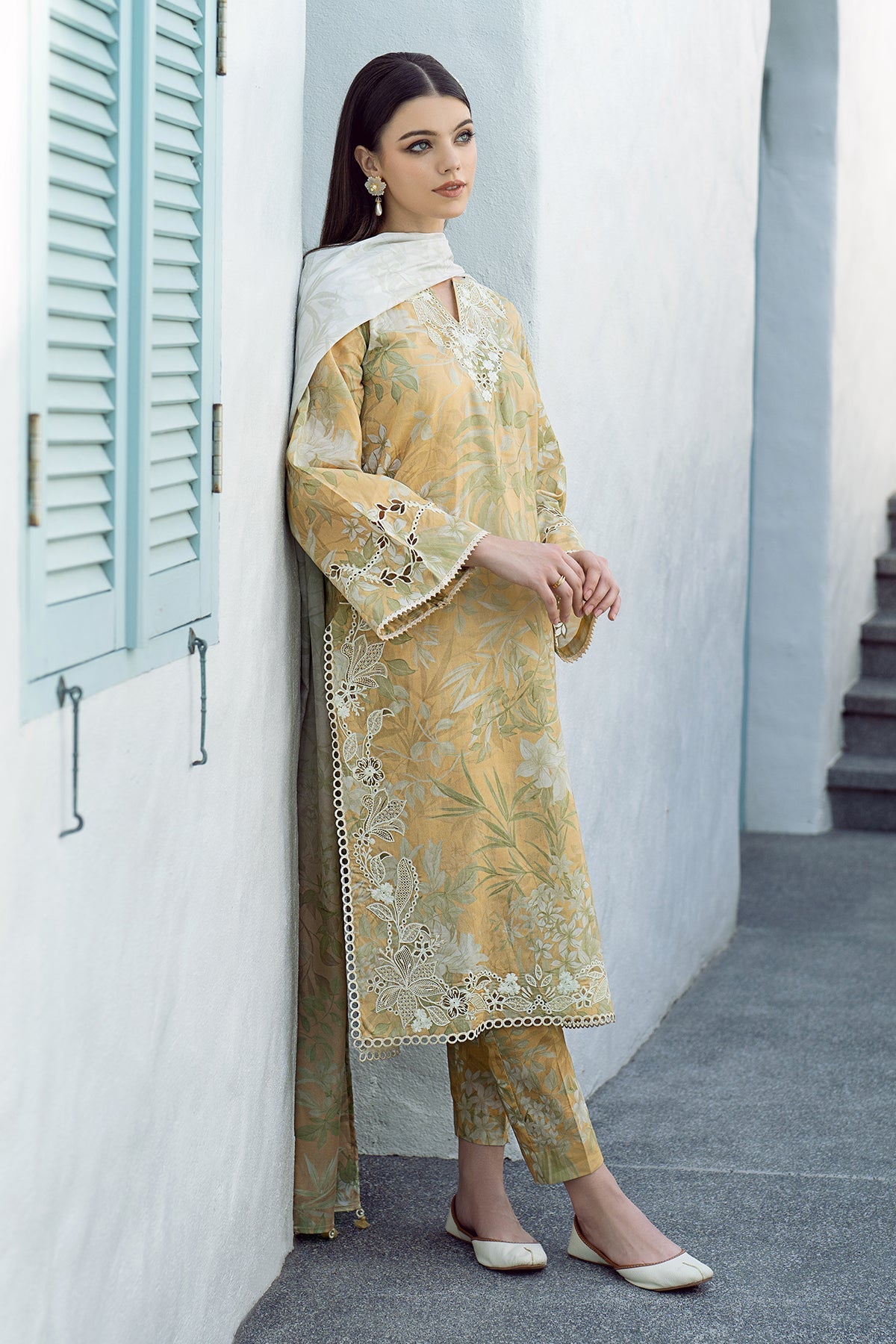 BAROQUE | EMBROIDERED PRINTED LAWN UF-542