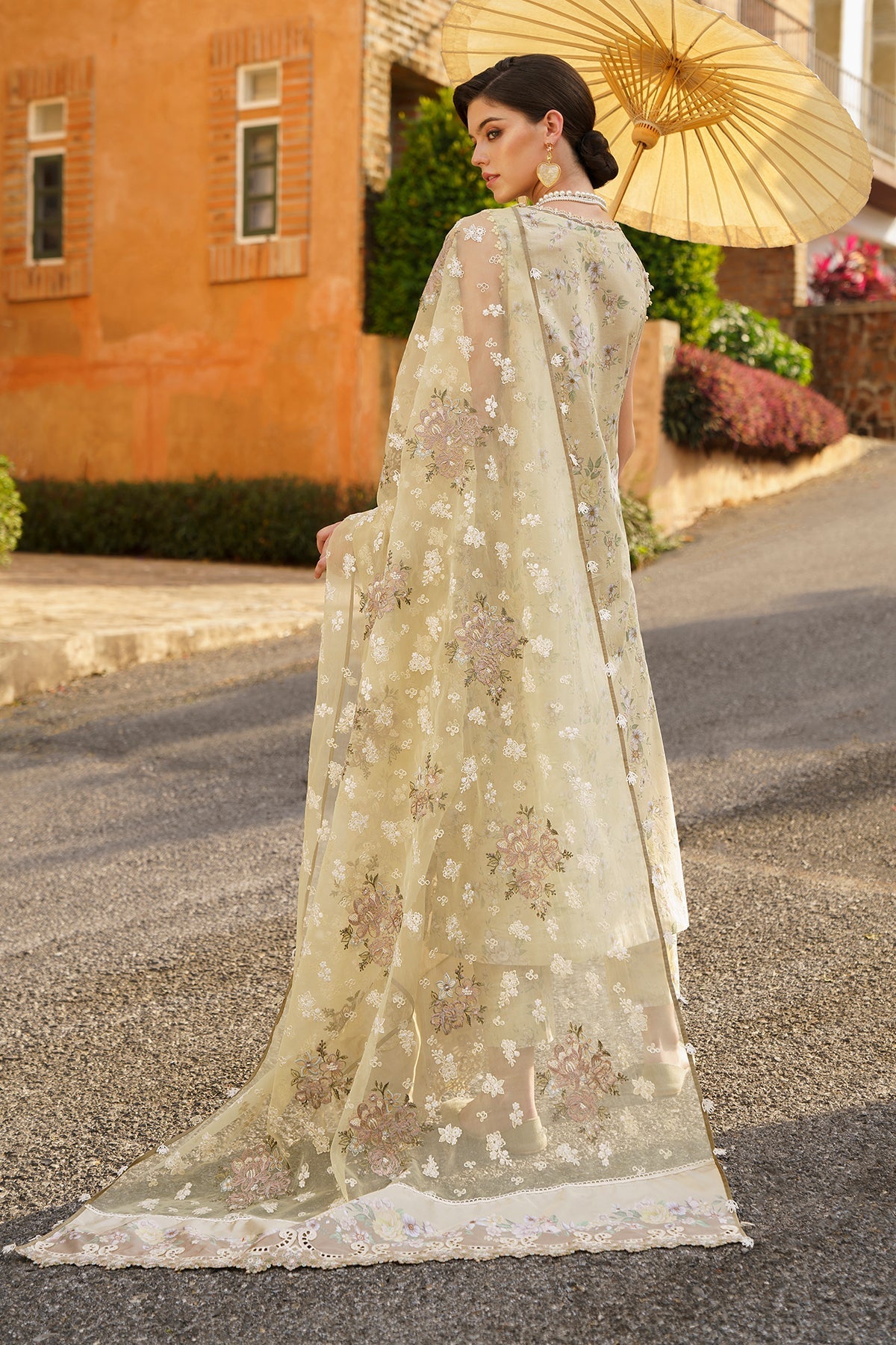 BAROQUE | EMBROIDERED LAWN UF-584