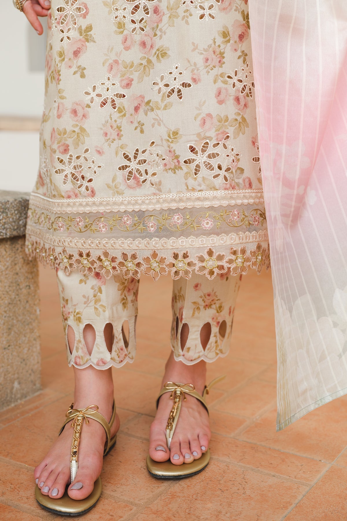 BAROQUE | EMBROIDERED PRINTED LAWN UF-656