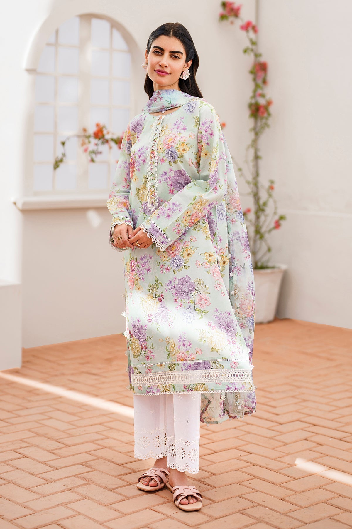 BAROQUE | EMBROIDERED PRINTED LAWN UF-631