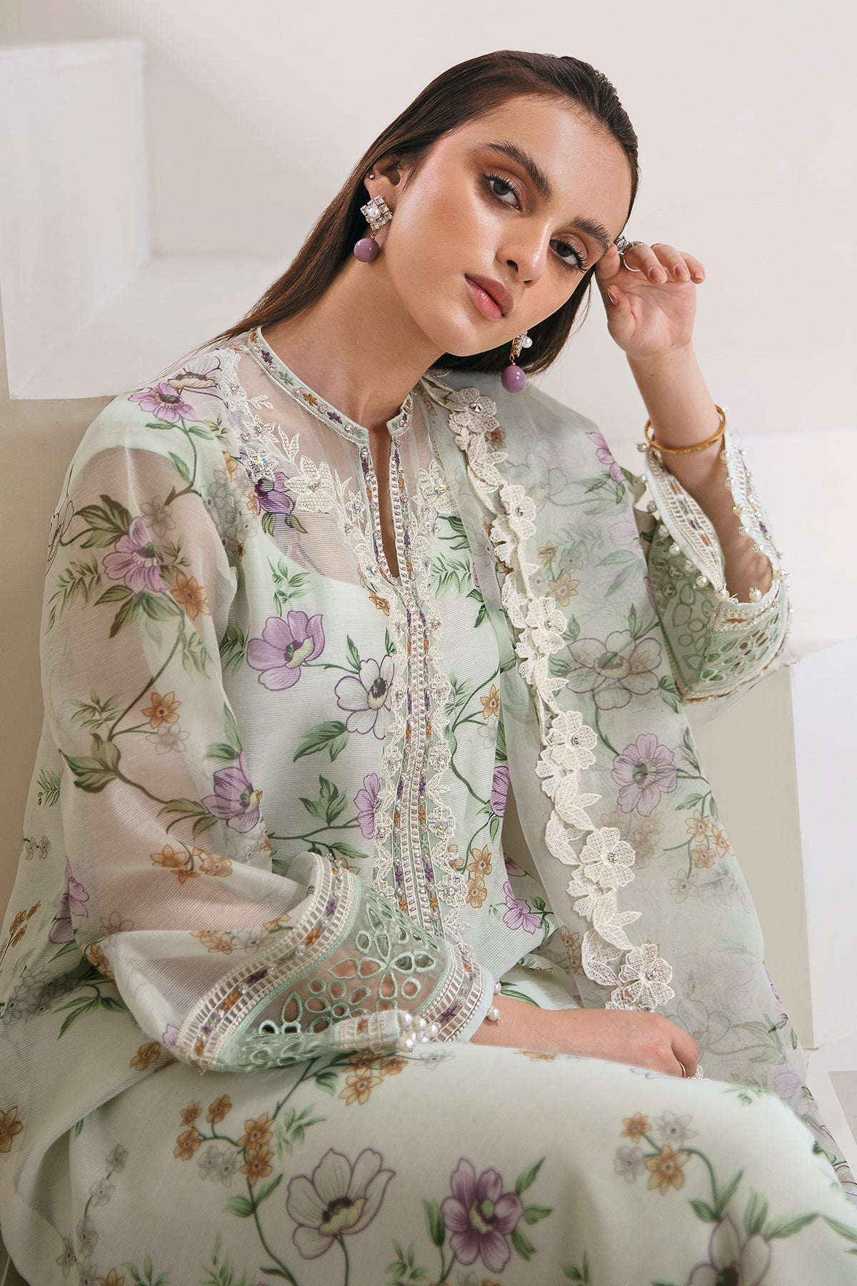 BAROQUE | EMBROIDERED COTTON PATTI UF-367