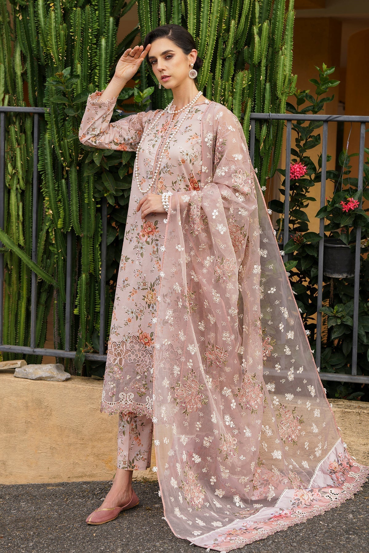 BAROQUE | EMBROIDERED LAWN UF-585