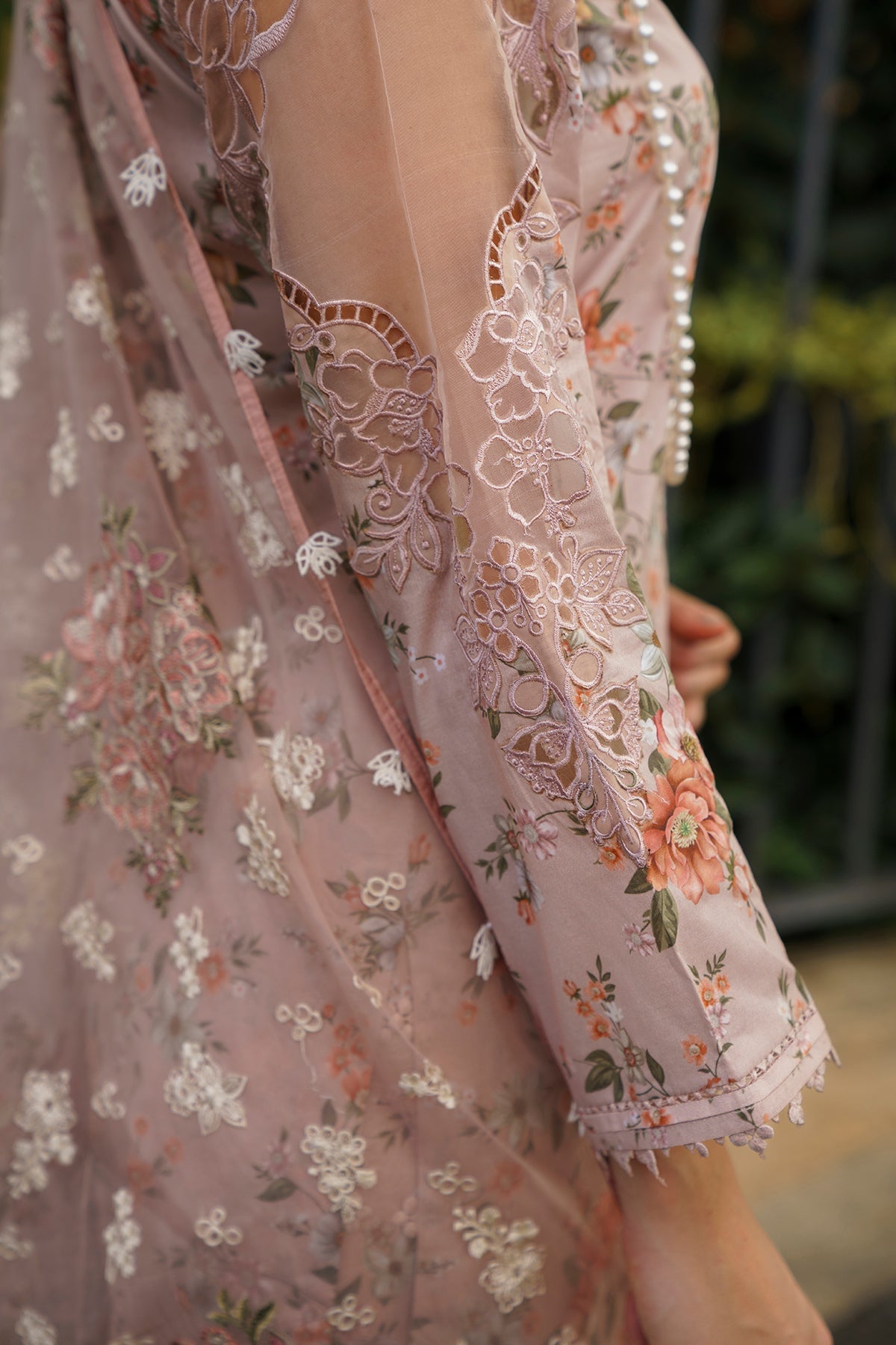 BAROQUE | EMBROIDERED LAWN UF-585