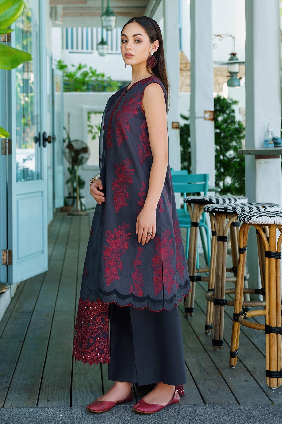 BAROQUE | EMBROIDERED JACQUARD LAWN UF-567