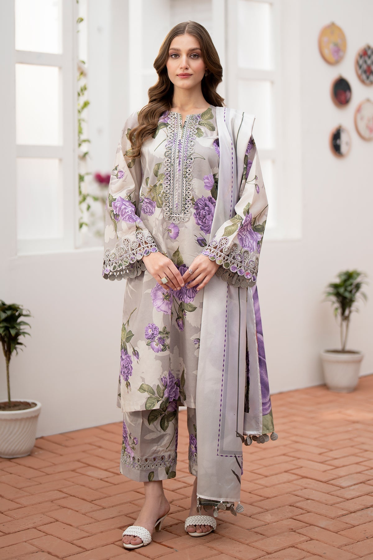 BAROQUE | EMBROIDERED LAWN UF-531