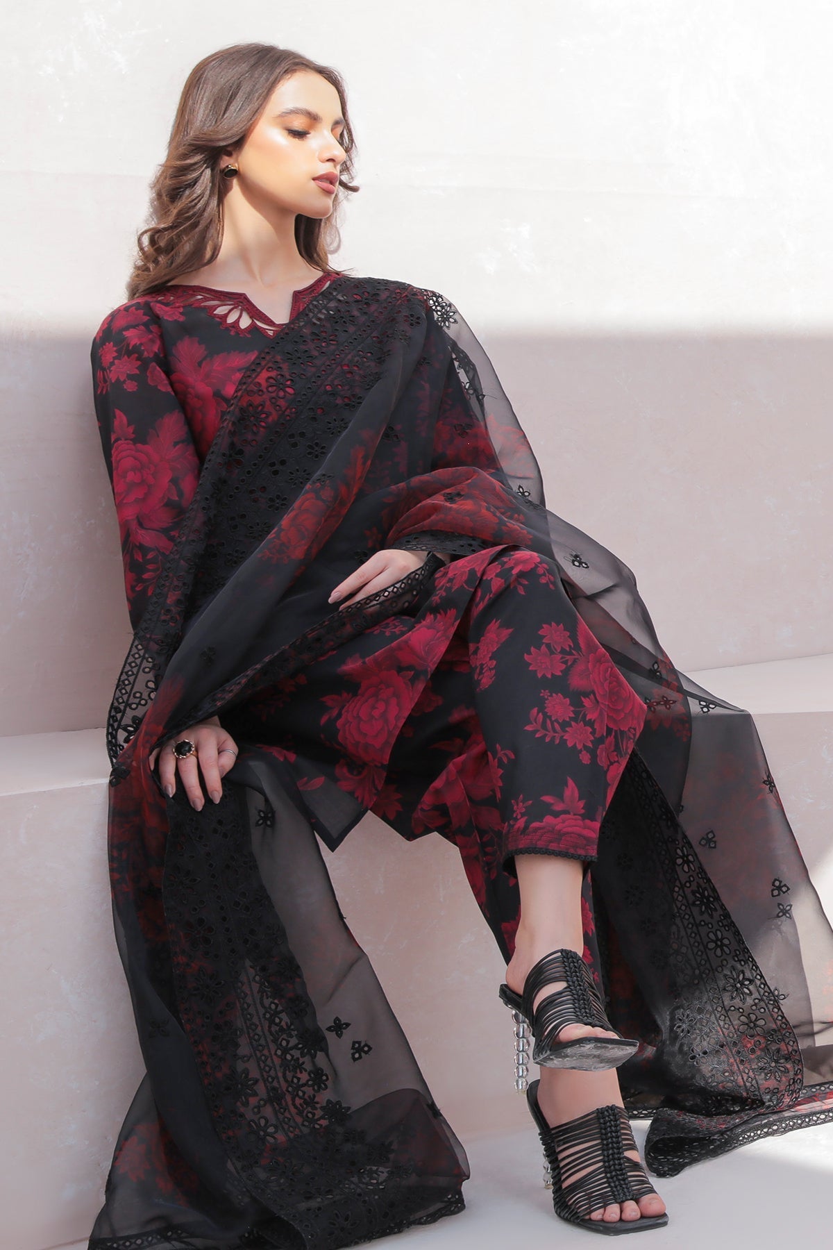 BAROQUE | EMBROIDERED LAWN UF-327