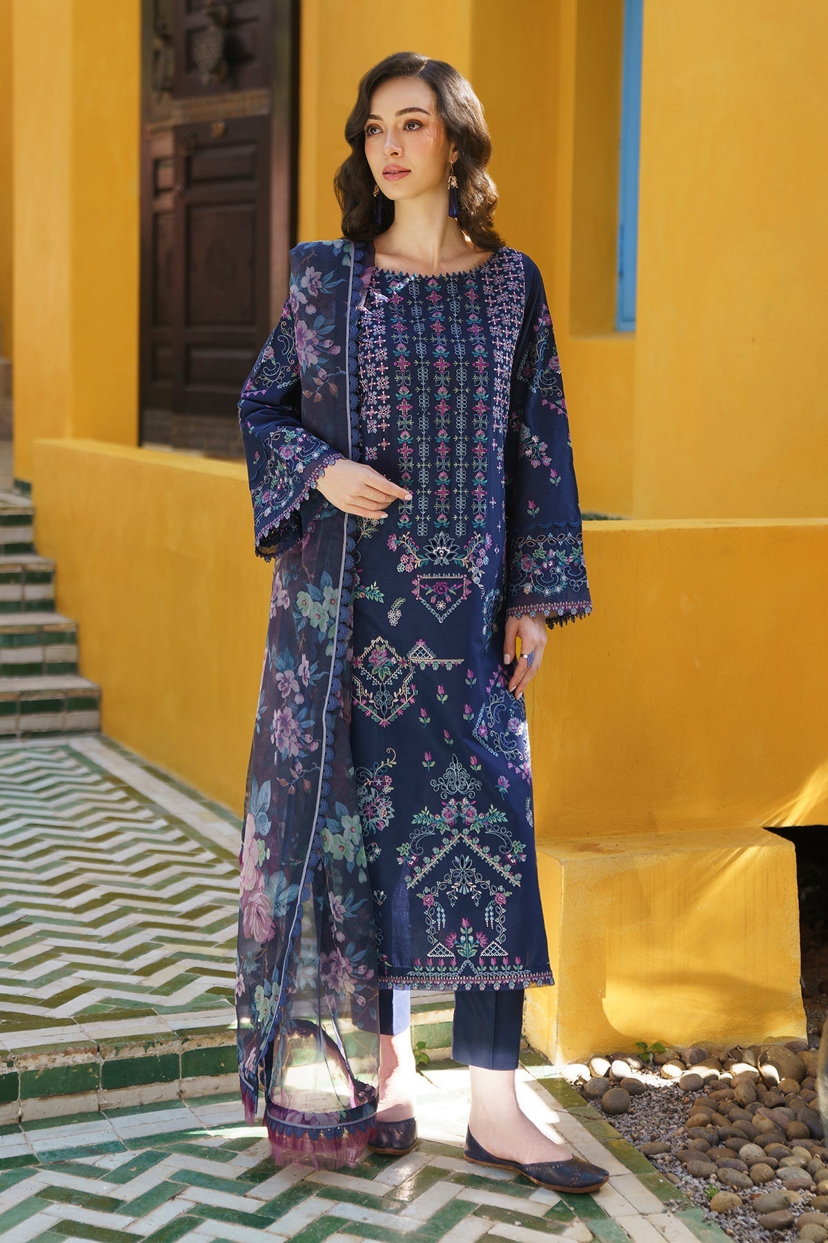 BAROQUE | EMBROIDERED LAWN UF-570