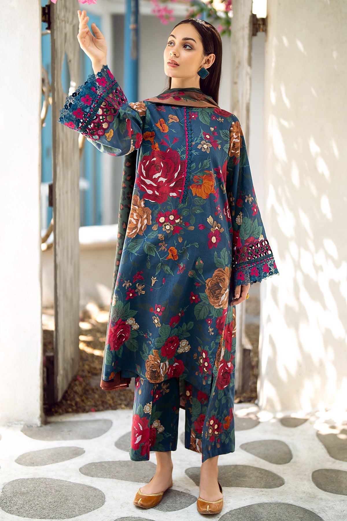 BAROQUE | EMBROIDERED PRINTED LAWN UF-548