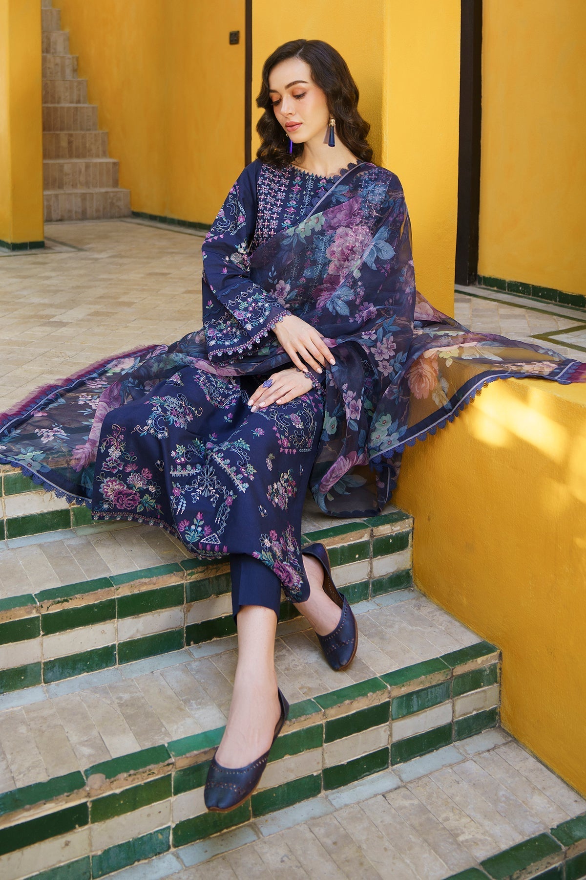 BAROQUE | EMBROIDERED LAWN UF-570