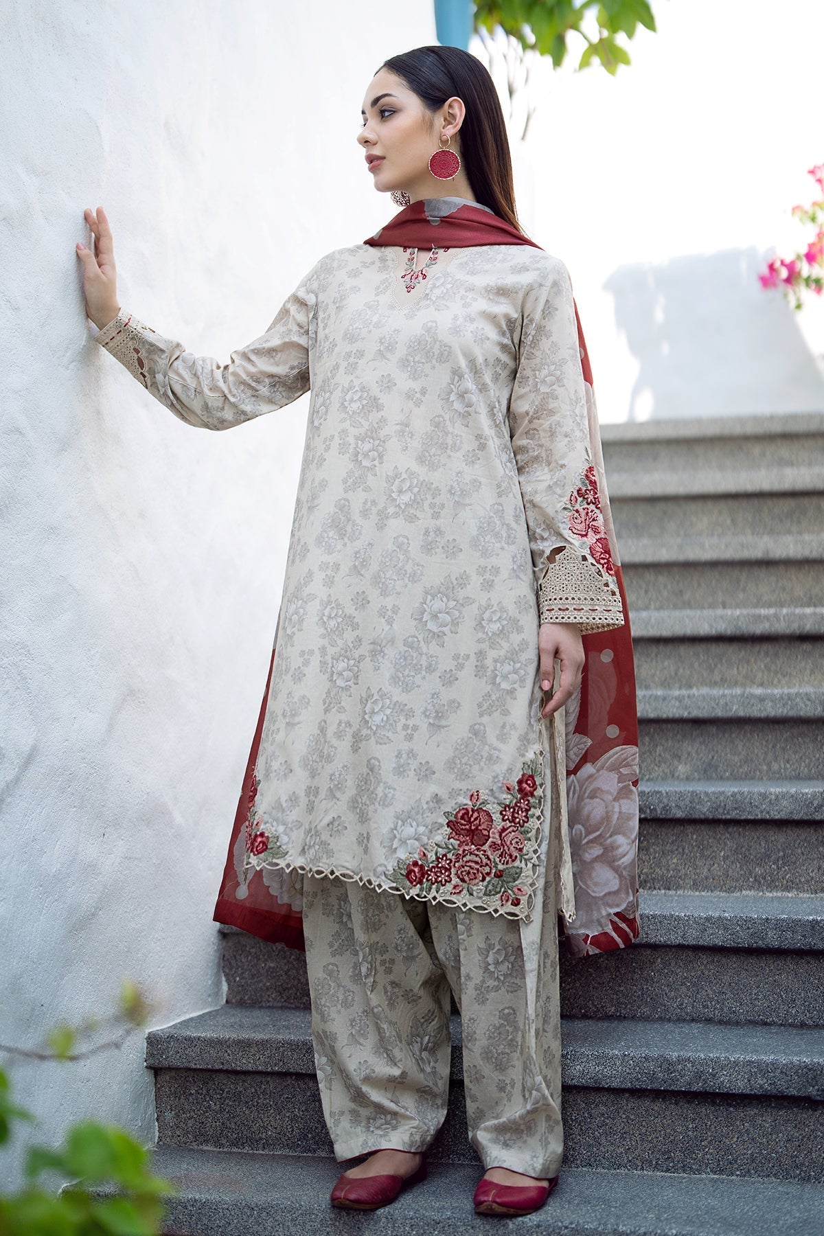 BAROQUE | EMBROIDERED PRINTED LAWN UF-549