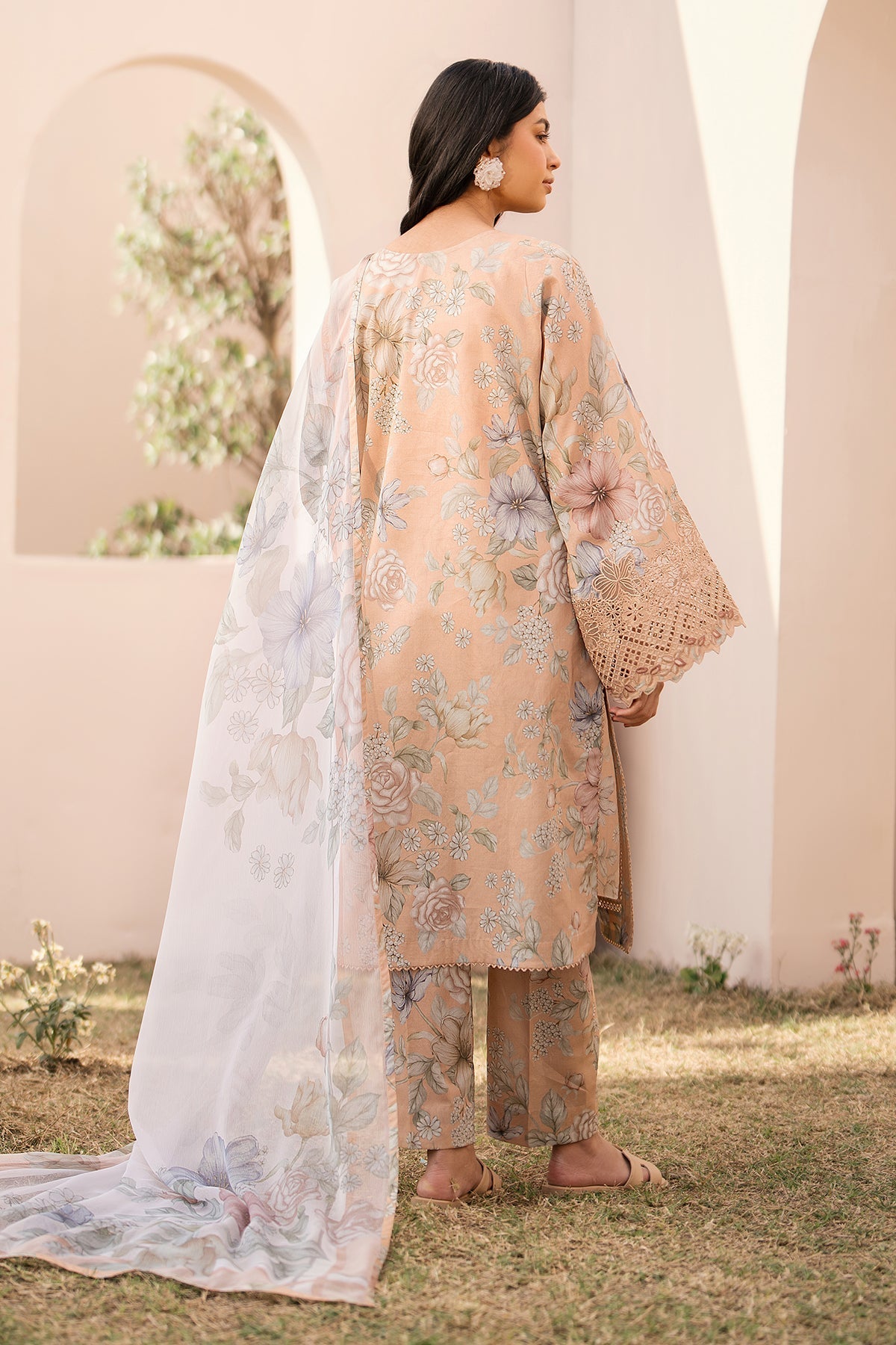 BAROQUE | EMBROIDERED PRINTED LAWN UF-597