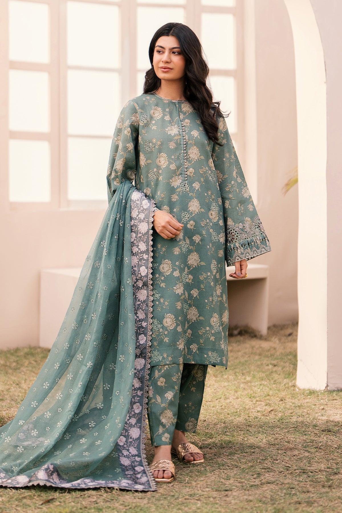 BAROQUE | EMBROIDERED PRINTED LAWN UF-599