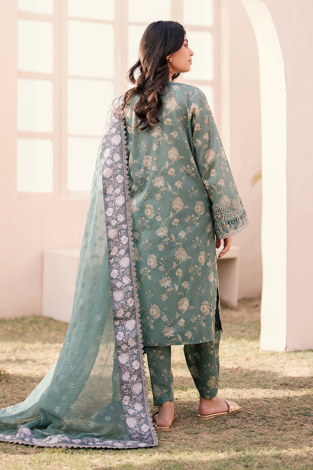 BAROQUE | EMBROIDERED PRINTED LAWN UF-599