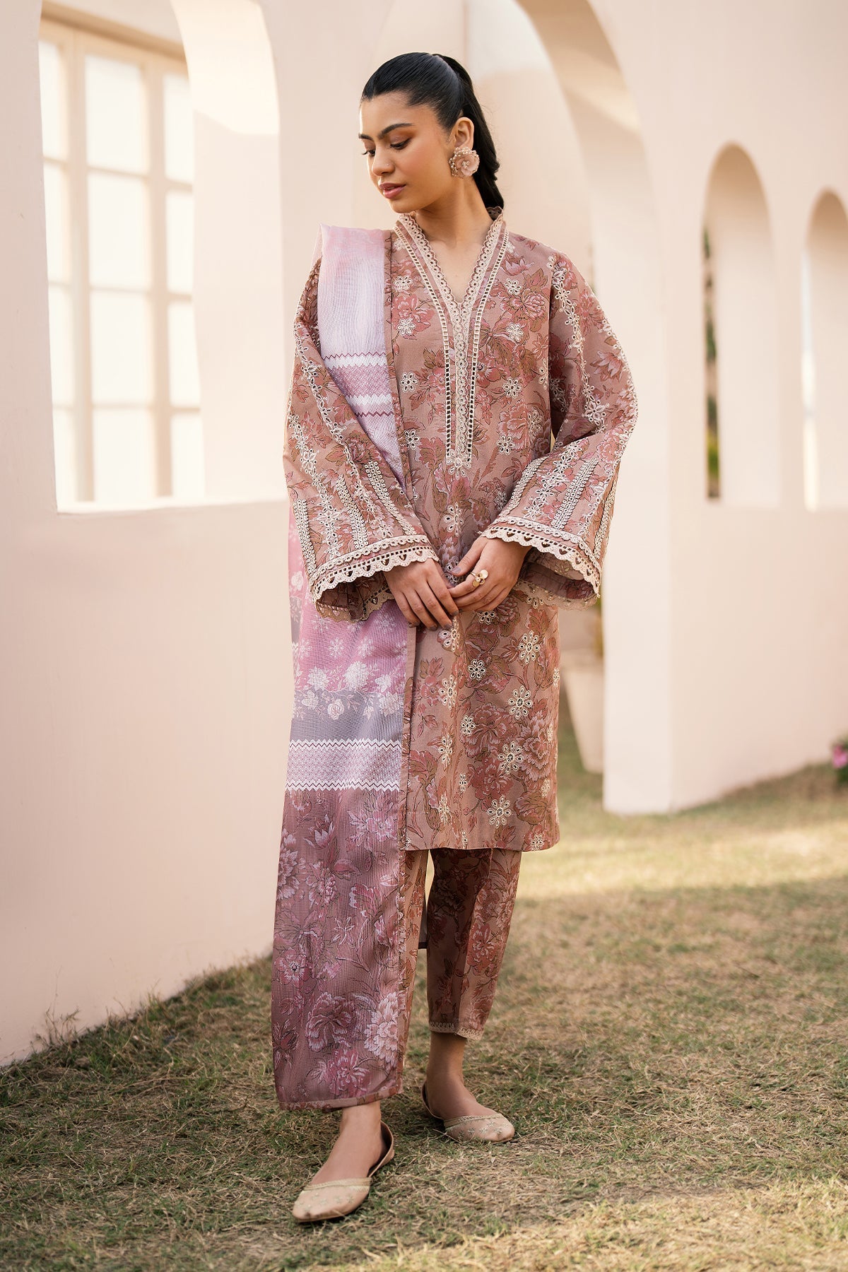 BAROQUE | EMBROIDERED PRINTED LAWN UF-602