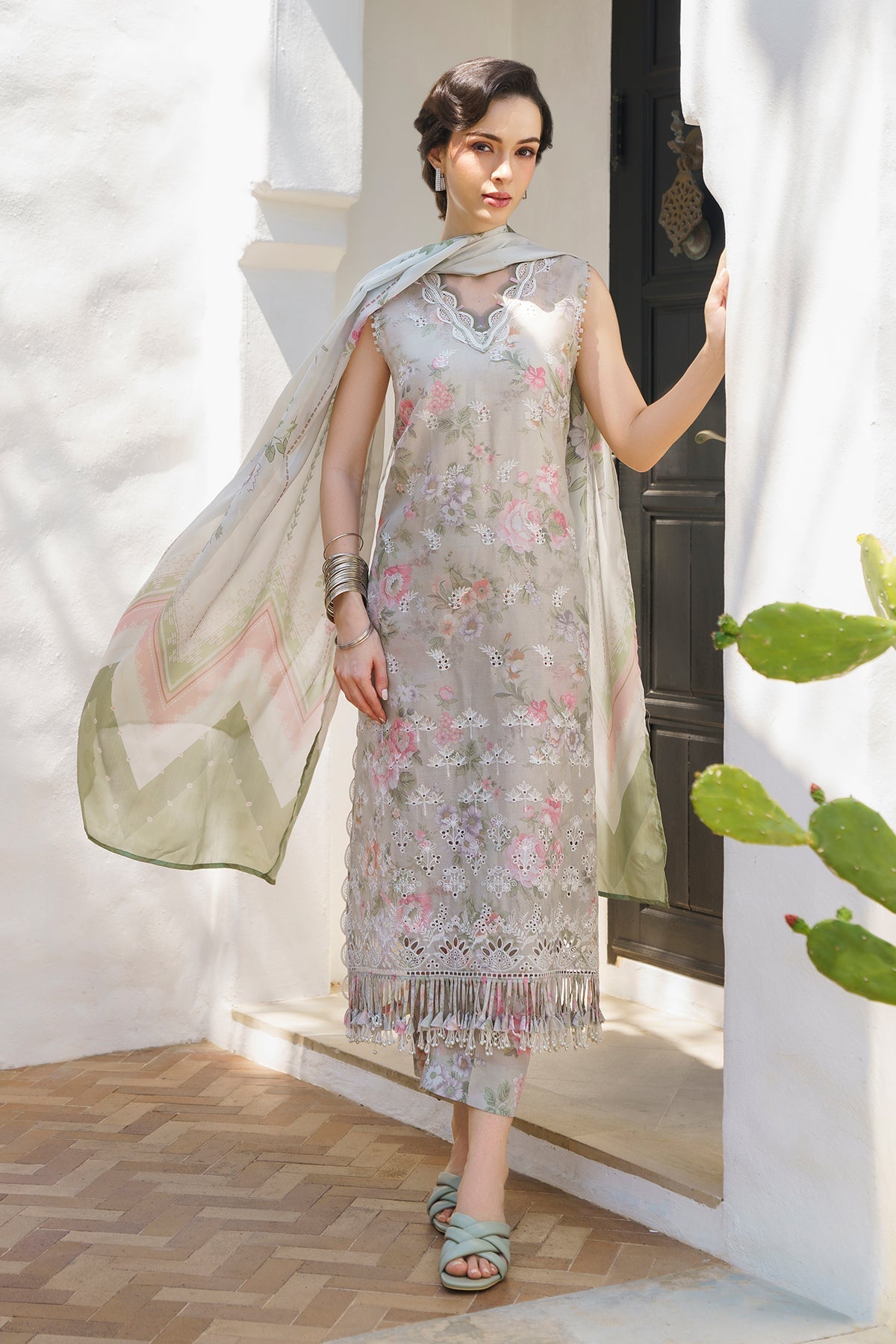 BAROQUE | EMBROIDERED PRINTED LAWN UF-575