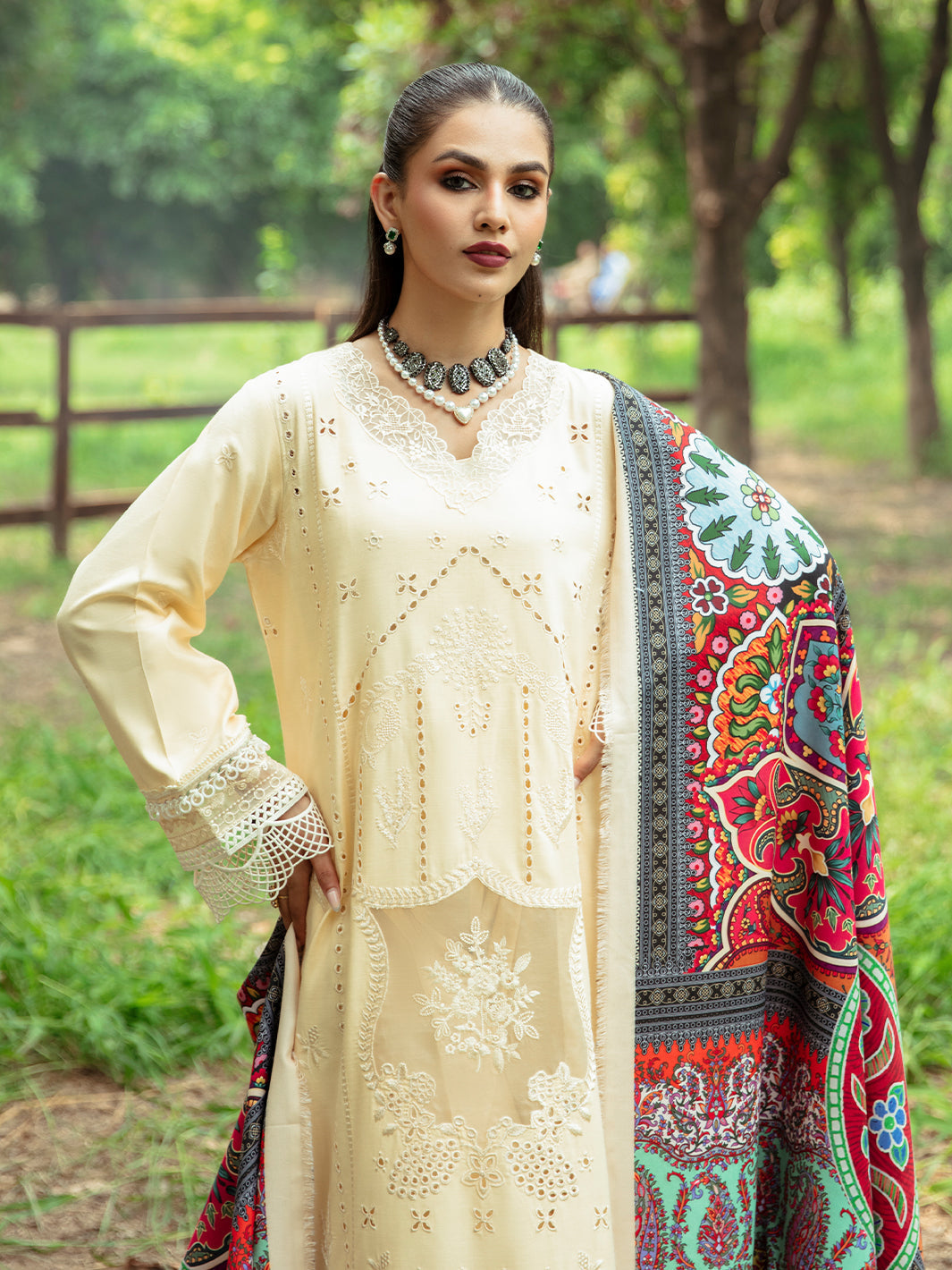 Mahnur | Hazel Winter Collection | Fleicite